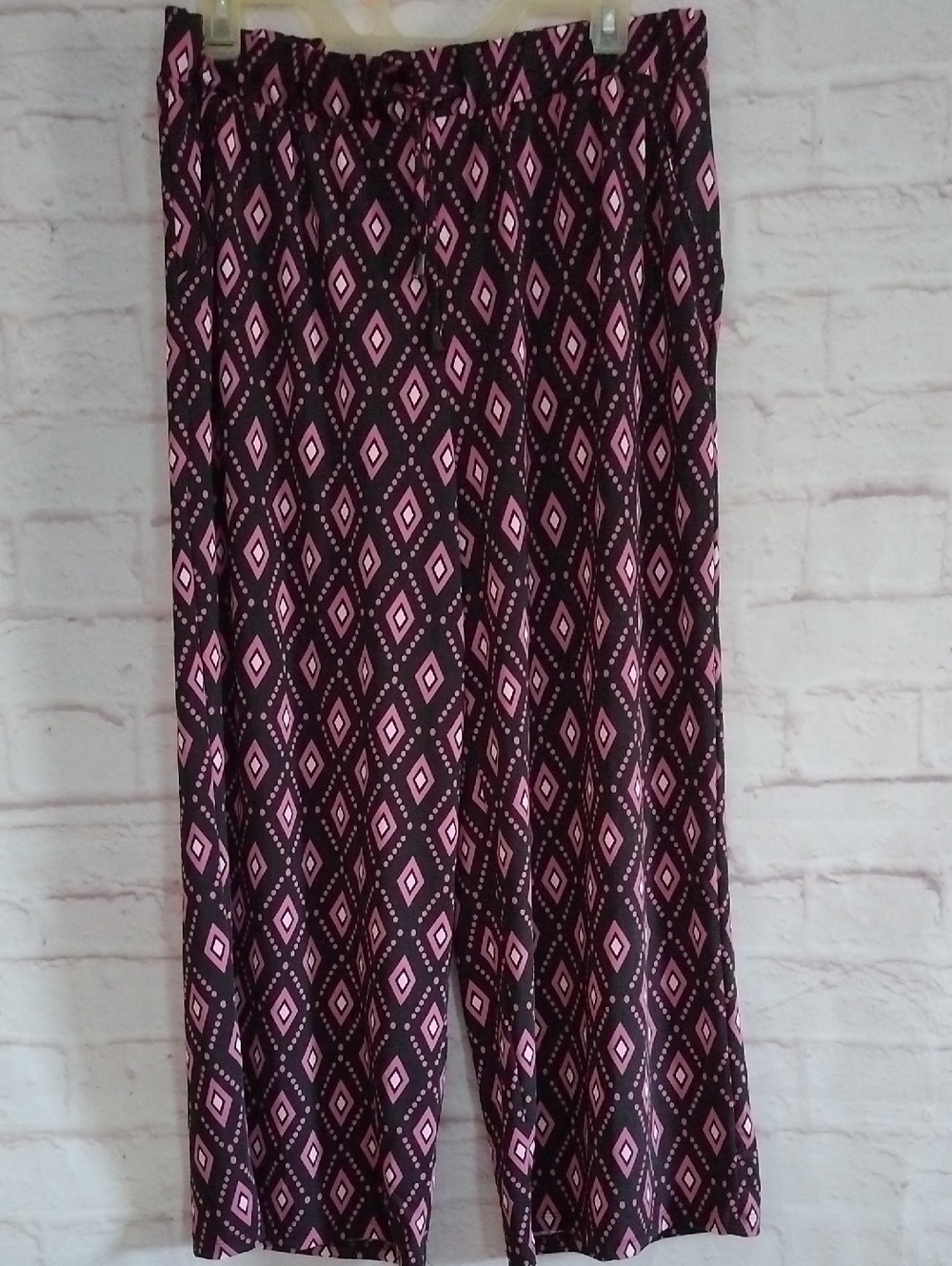 New York Laundry Black Wide Leg Pants with Pink Diamond Print